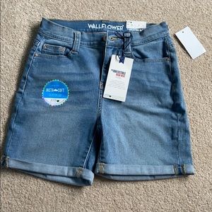 NWT High Waisted Jeans Shorts
